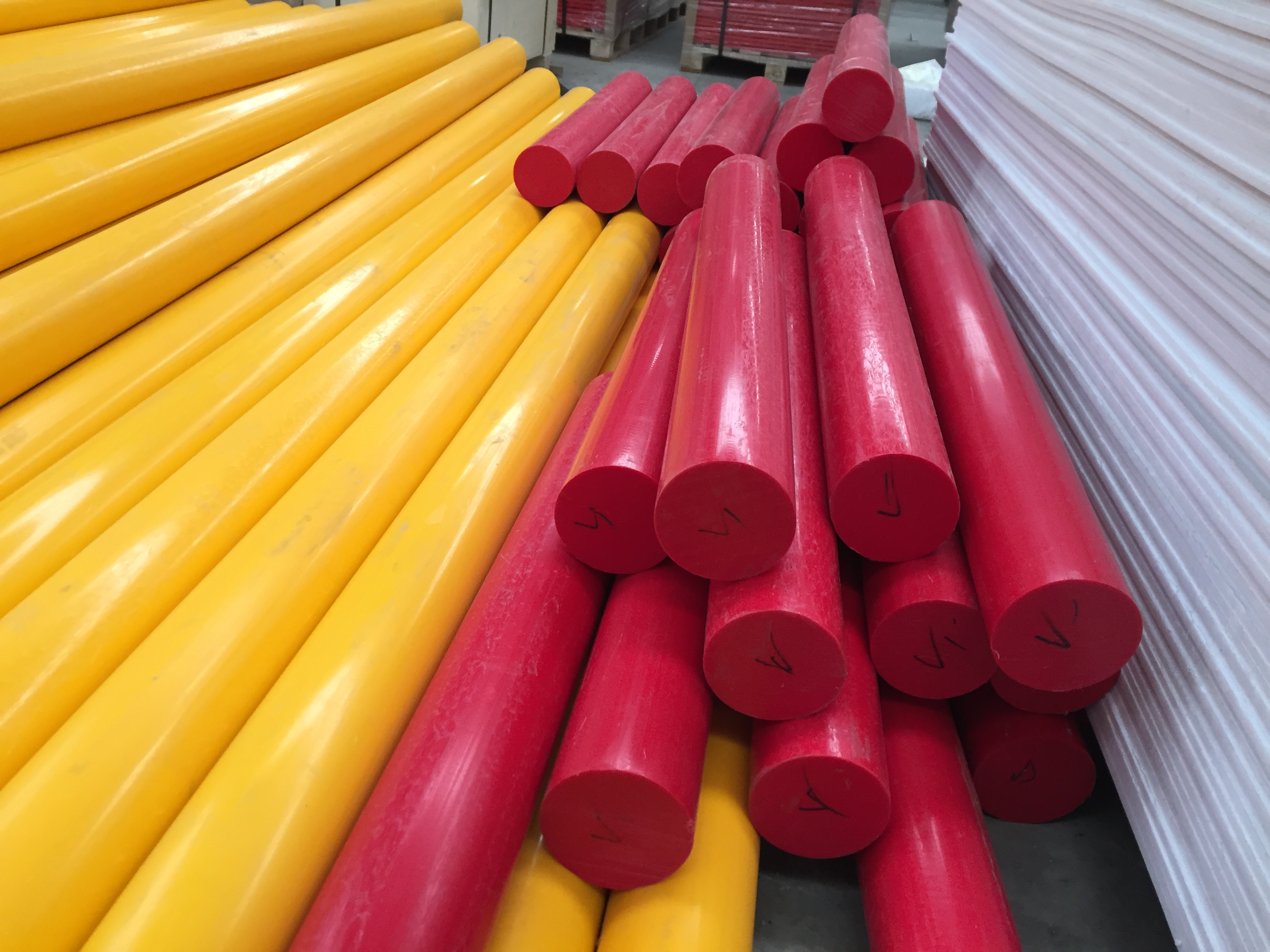 Extruded chemical resistant HDPE Rod