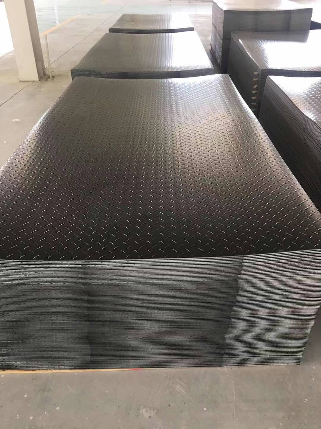 HDPE plastic anti-slid textured floor tiles for livestock