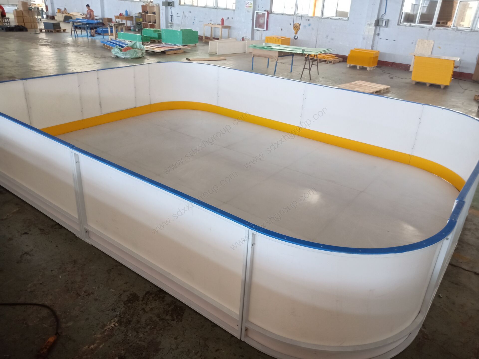 super glide synthetic ice skating floor for hockey