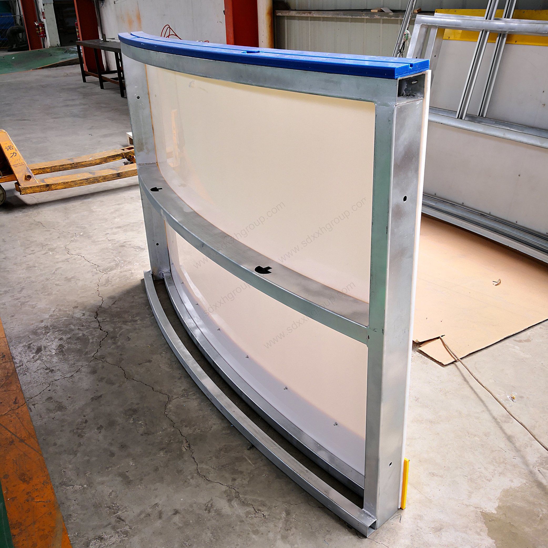 Portable ice hockey dasher rink board