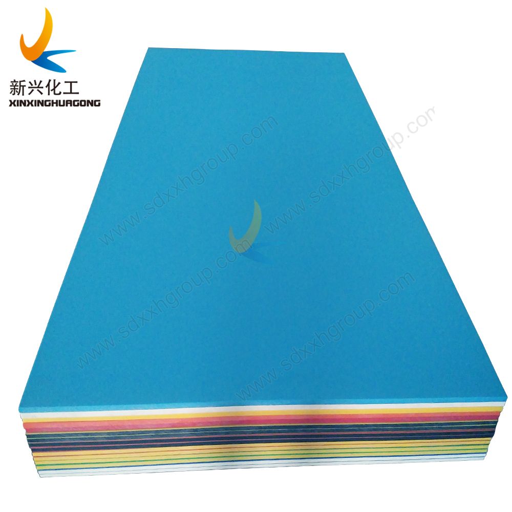 Dual color sandwich HDPE sheet