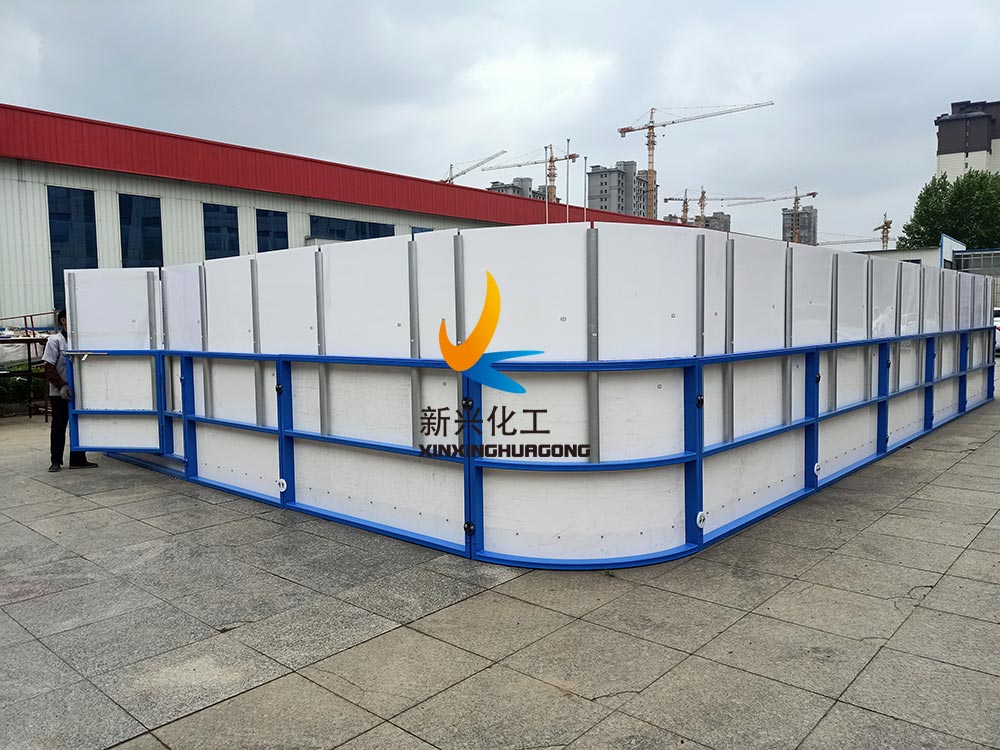 Mobile hockey rink dasher boards