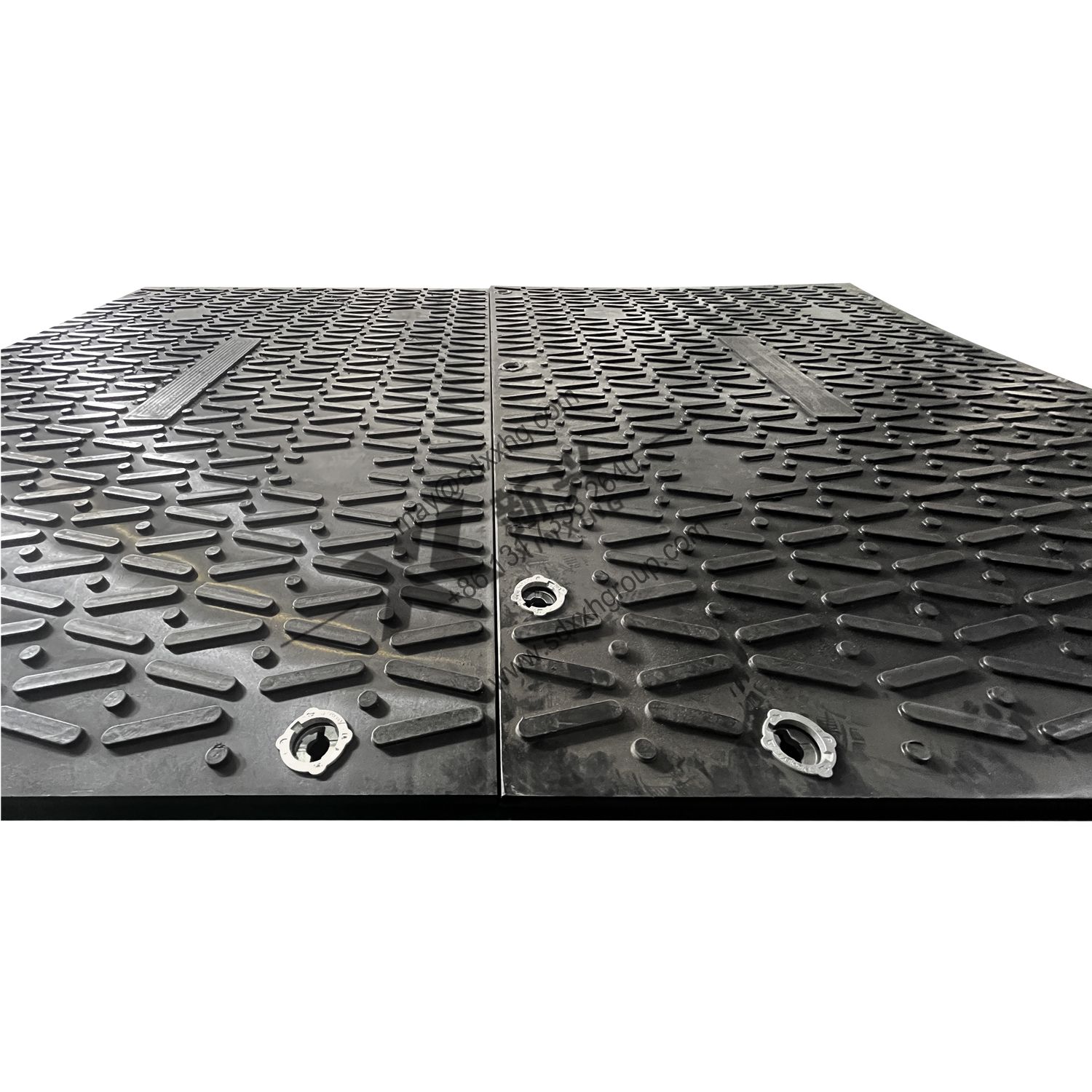over-lapping interlocking construction ground mats site access