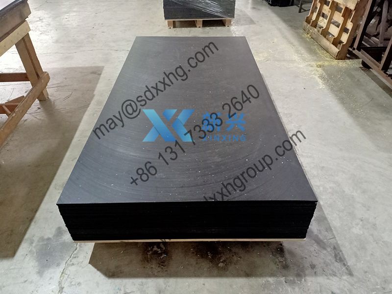 Non-adhesion wear resistant UHMWPE liner plate truck bed lining