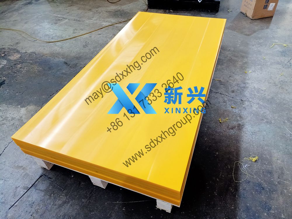 Non-adhesion wear resistant UHMWPE liner plate truck bed lining