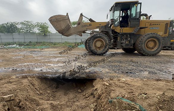 over-lapping heavy duty composite construction mats