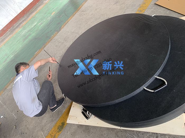 Composite plastic crane foot support mat/plate for construction