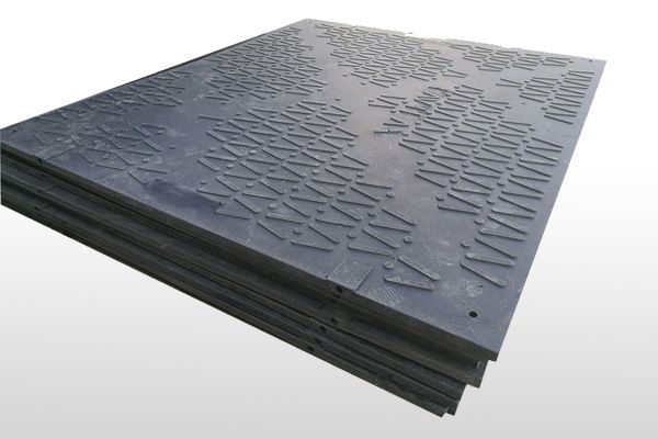 Compressive anti-skid pavement slab construction road mat